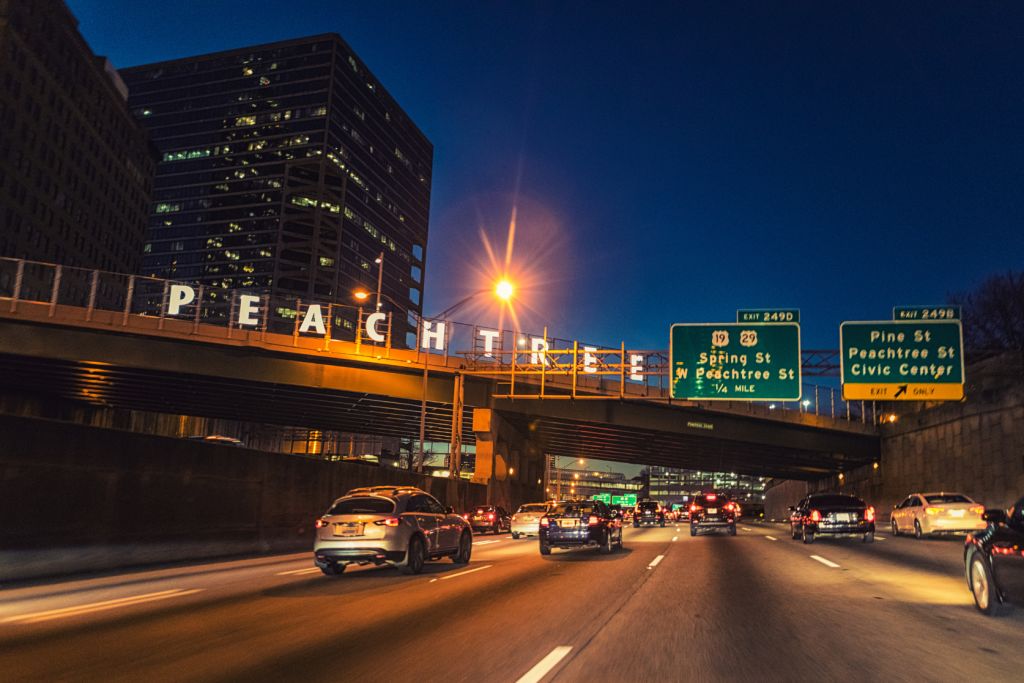 Peachtree-Street_Atlanta-Night_Marilyn-Nieves-and-@gettysignature_152358df89